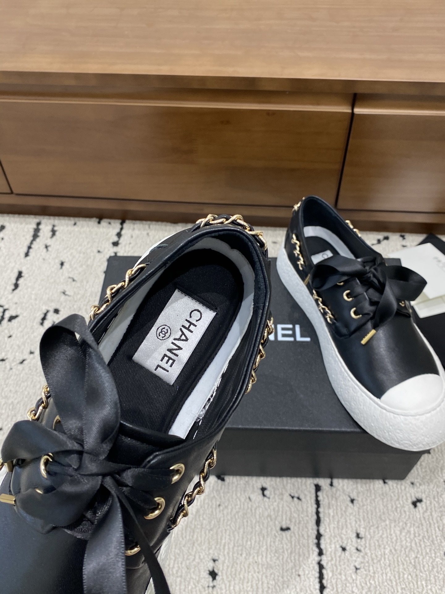 Women's high heels